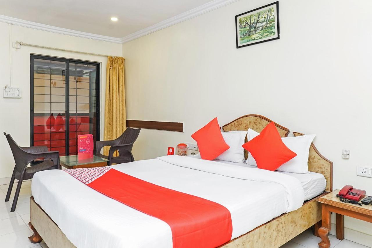 Hotel Rajdeep Poona Buitenkant foto