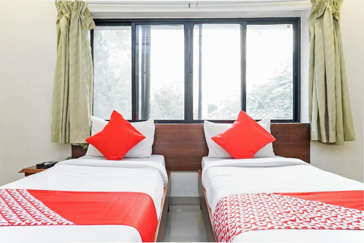 Hotel Rajdeep Poona Buitenkant foto