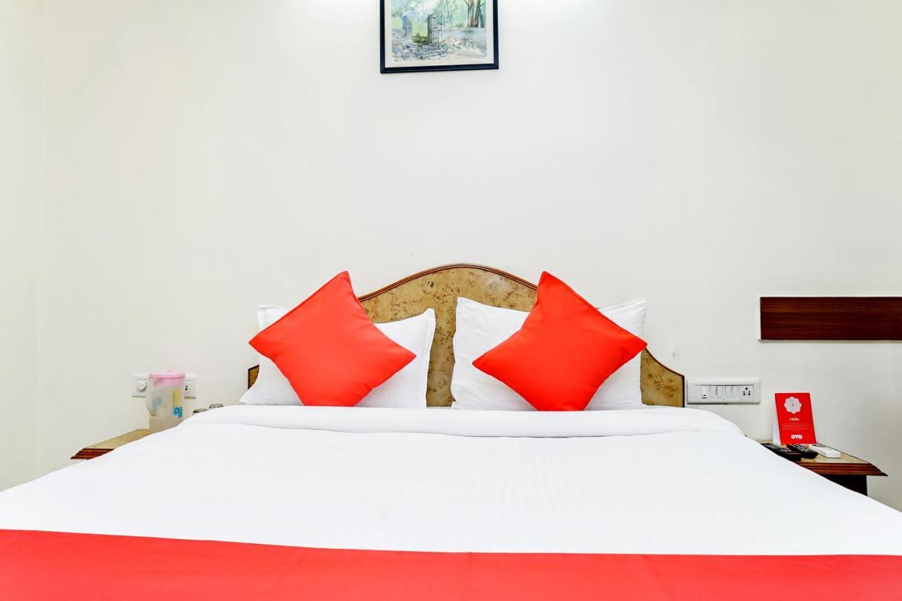 Hotel Rajdeep Poona Buitenkant foto