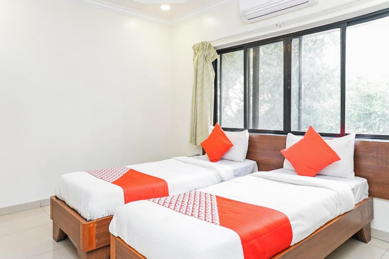Hotel Rajdeep Poona Buitenkant foto